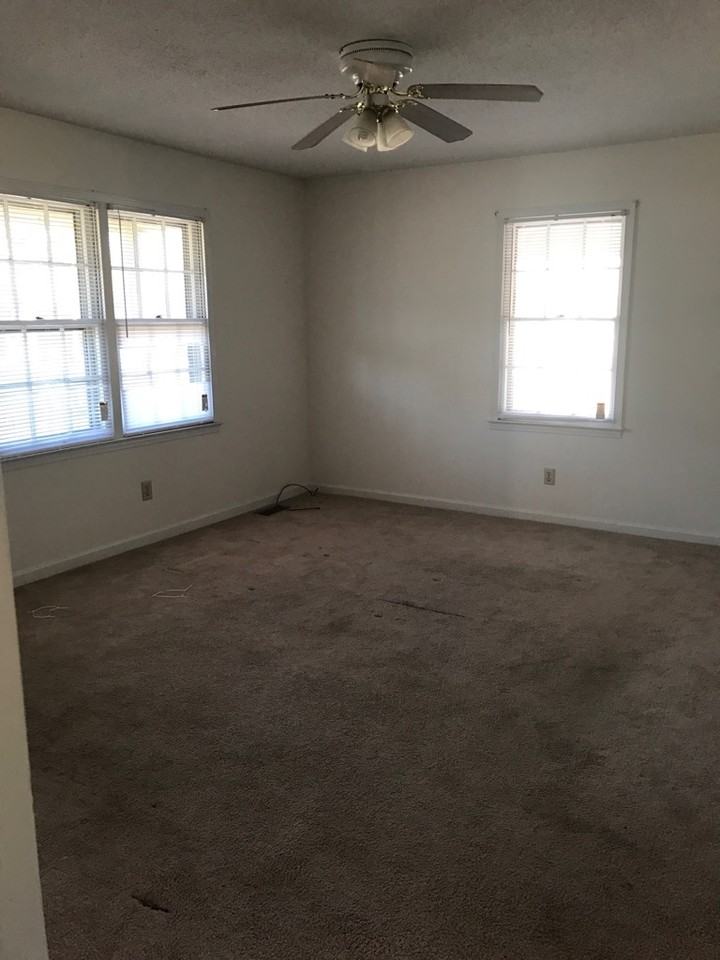 456 Old Stage Rd N #1 - Photo 4 of 6