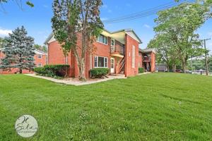 featured image of 10 Arrowhead Dr #5