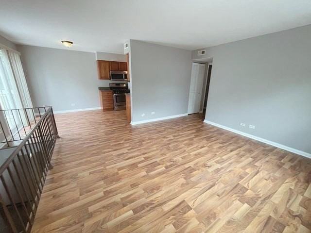 195 Thomas Ct #D - Photo 3 of 18