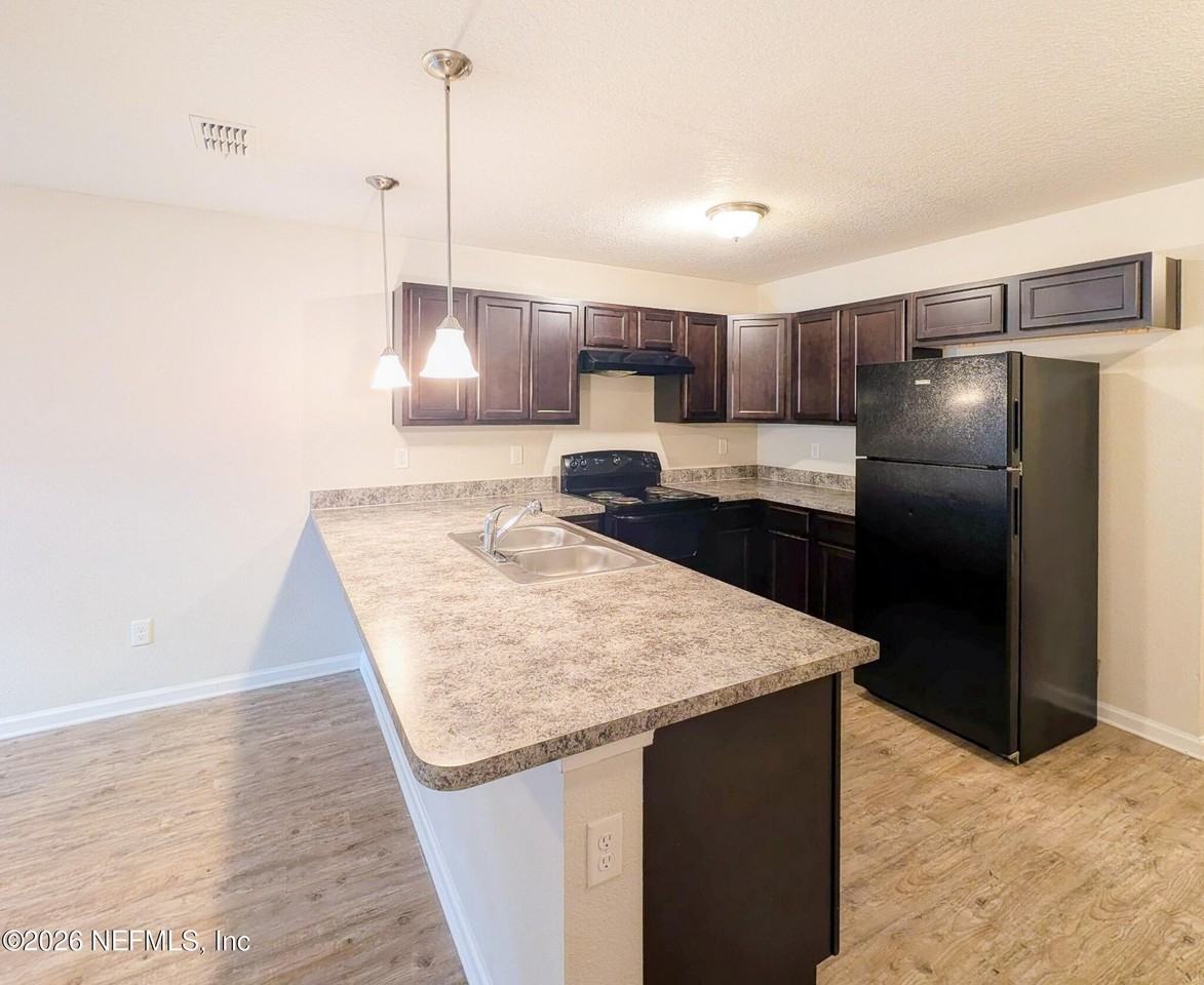 8441 Mcgirts Village Ln - Photo 2 of 14