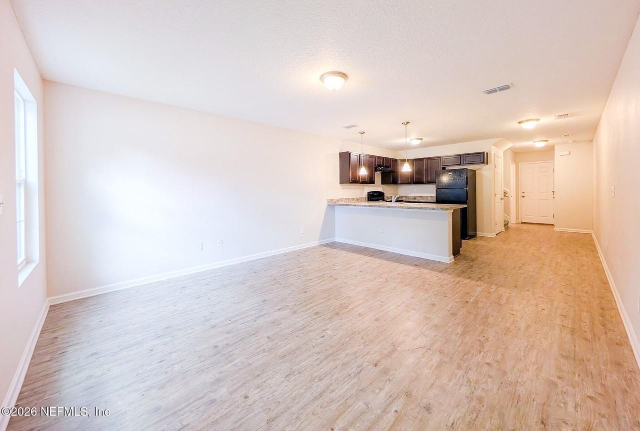 8441 Mcgirts Village Ln - Photo 3 of 14