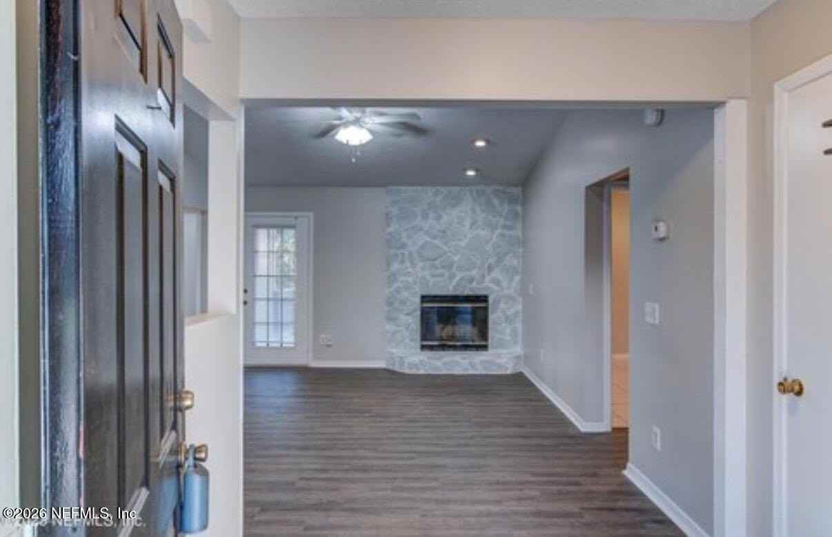 4641 Yerkes St - Photo 4 of 17