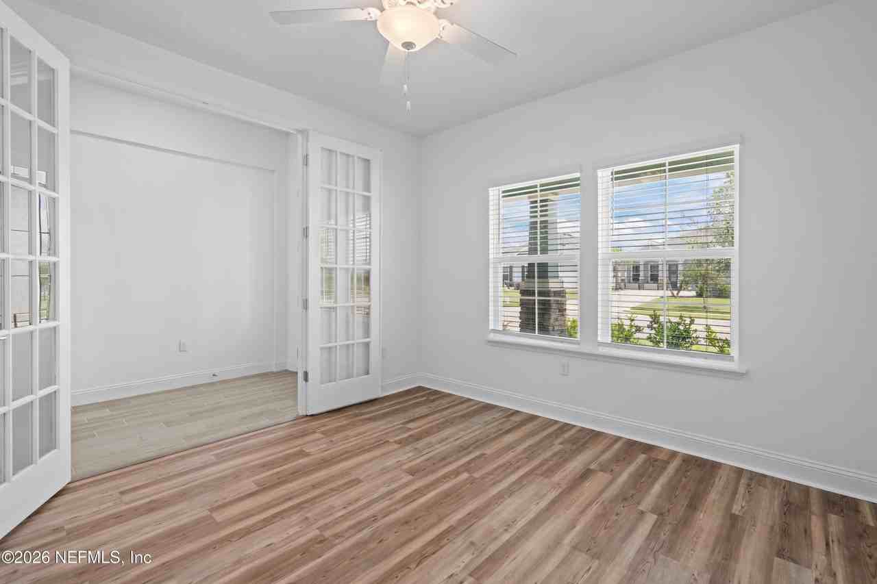 260 Oaklawn Ct - Photo 4 of 42