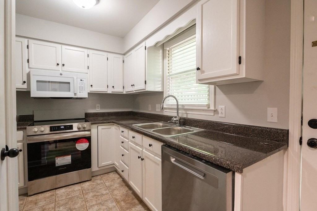 315 Mcbrien Rd - Photo 4 of 11