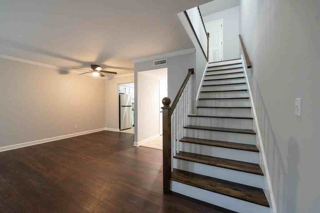 315 Mcbrien Rd - Photo 6 of 11