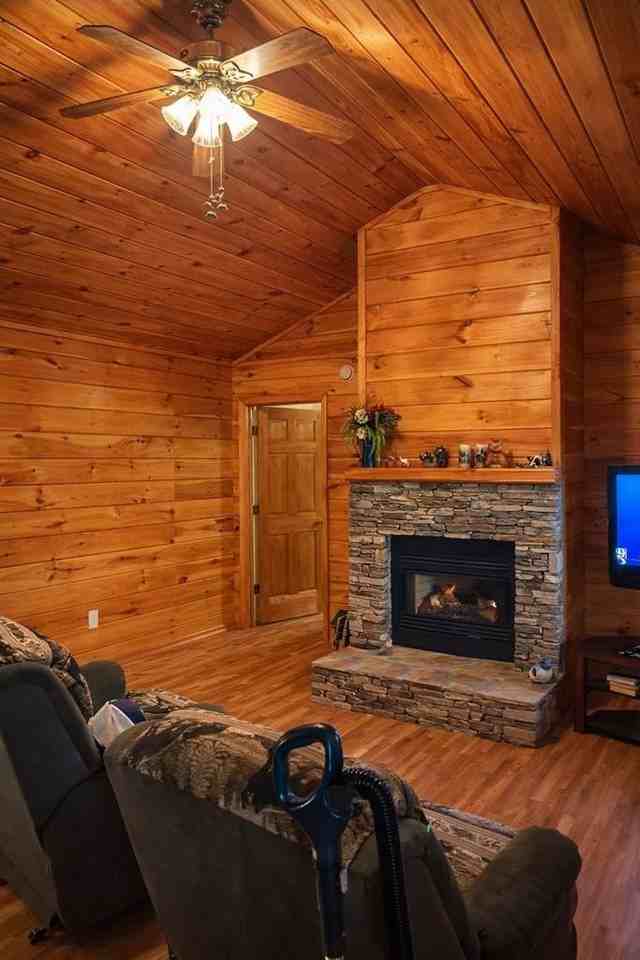 233 Wildwind Ln - Photo 3 of 30