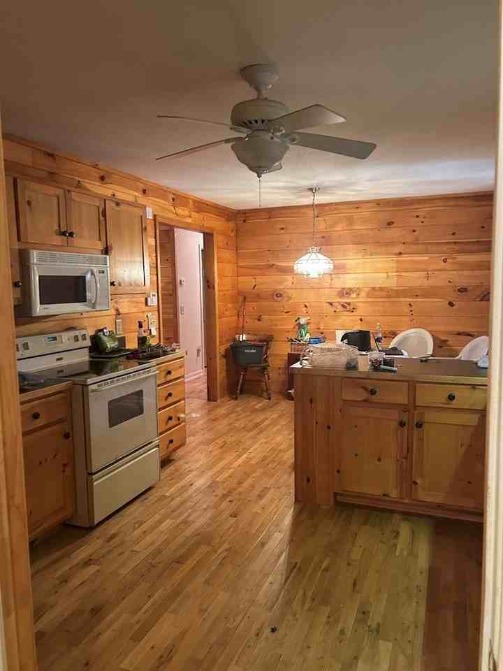 233 Wildwind Ln - Photo 4 of 30