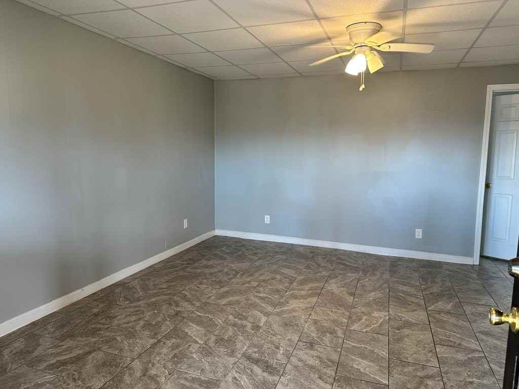 236 Logan Cir - Photo 4 of 17