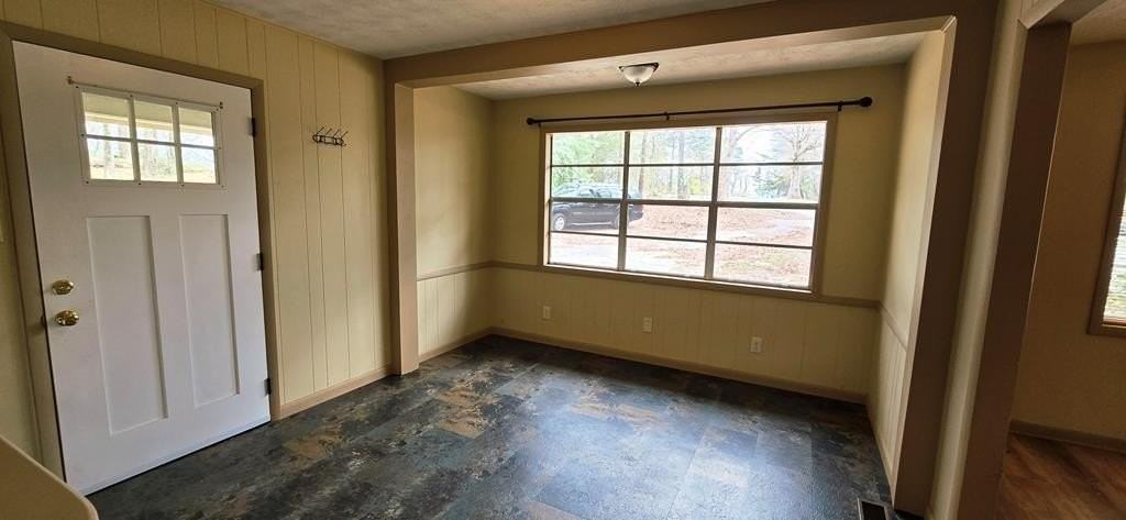 24 Hamby Rd - Photo 6 of 25