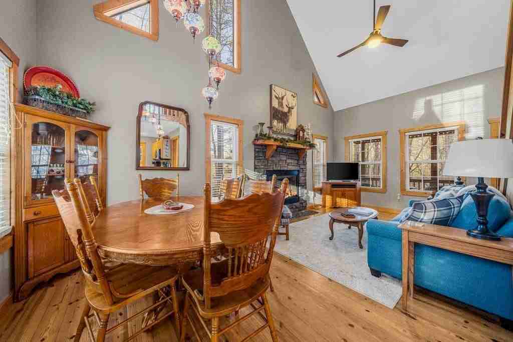 64 Poolside Ct - Photo 6 of 25