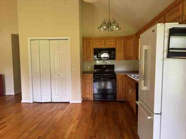 337 Burgess Rd - Photo 5 of 15