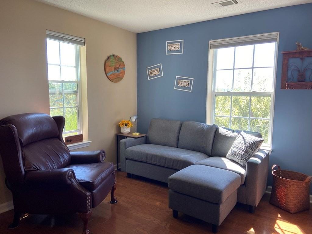 687 Anderson Ln Ne - Photo 3 of 29