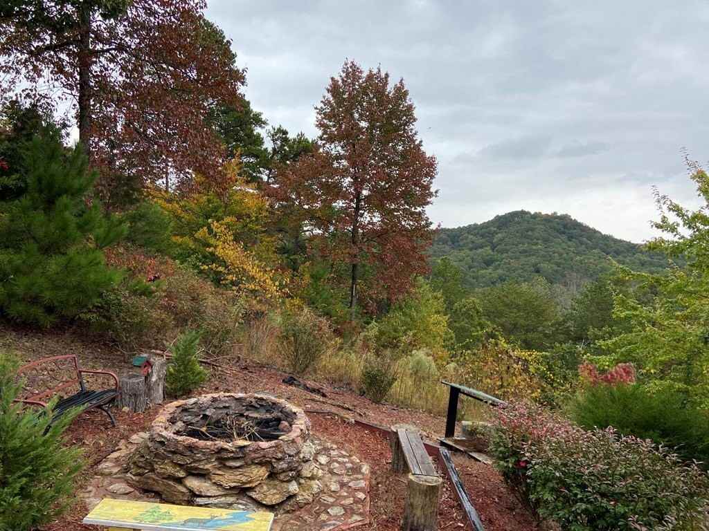 687 Anderson Ln Ne - Photo 7 of 29