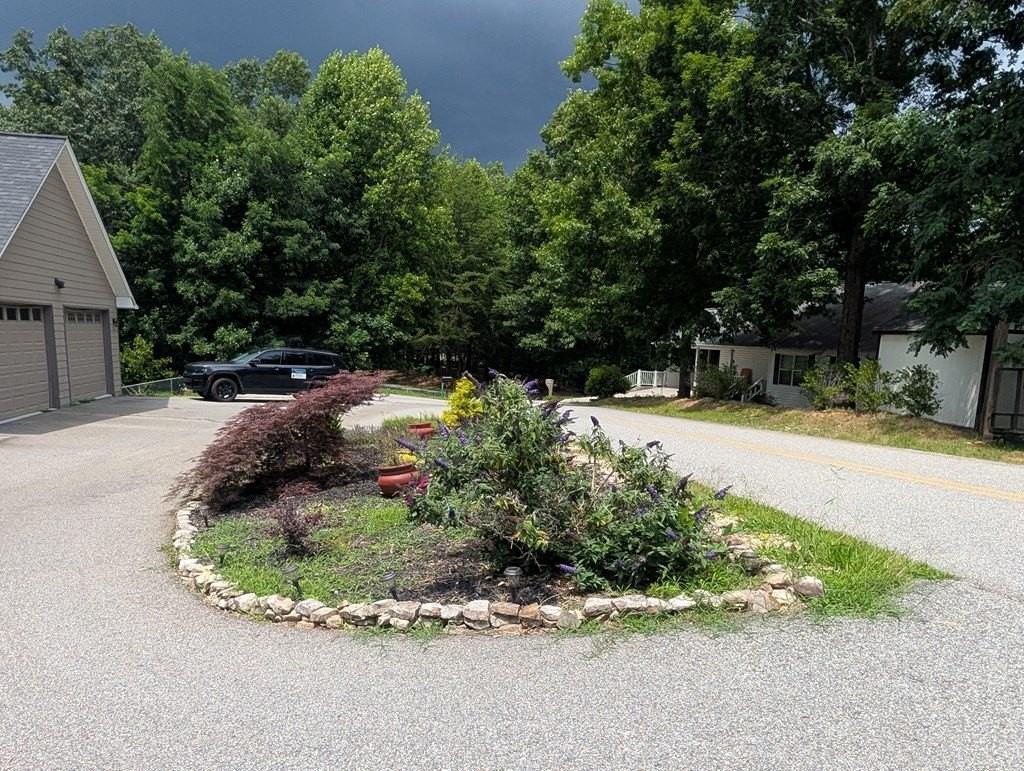 388 Ross Ridge Rd - Photo 2 of 28