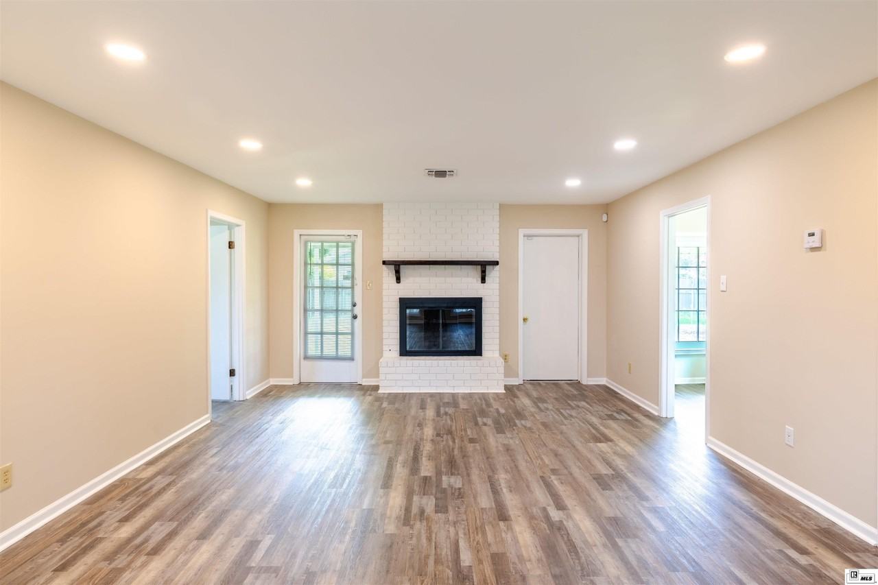2700 Anita Ln - Photo 2 of 33