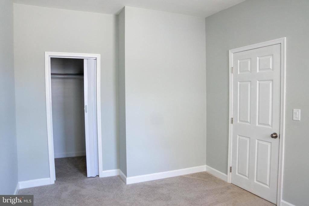 1009 Main St #2 - Photo 7 of 14
