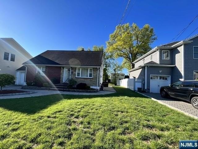40 Oxford Ave - Photo 3 of 17
