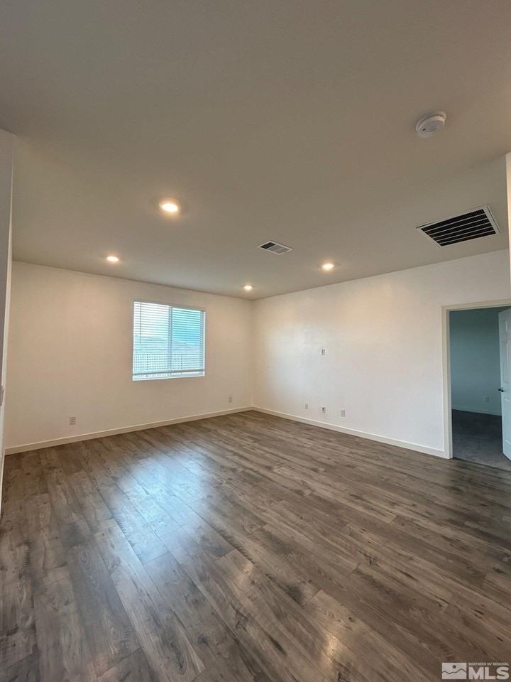1451 Granary Park Ave - Photo 7 of 21