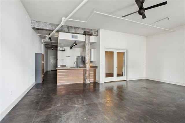 900 S Peters St #2 - Photo 5 of 15