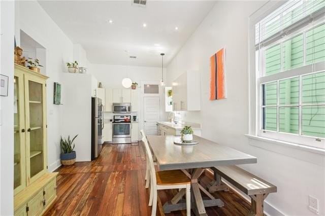 2713 2nd St - Photo 5 of 26