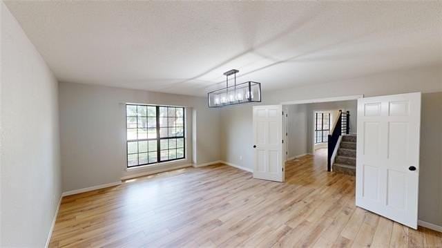 7841 S Hickory Ct - Photo 4 of 35