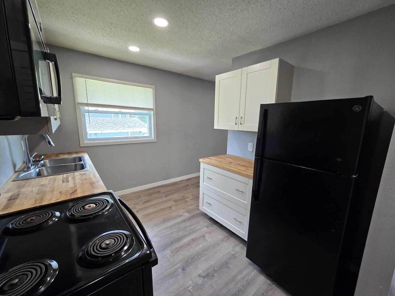 109 Ludland DriveUnit 7 #1 - Photo 3 of 12