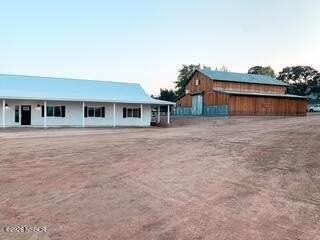 21192 Old Town Rd - Photo 6 of 34