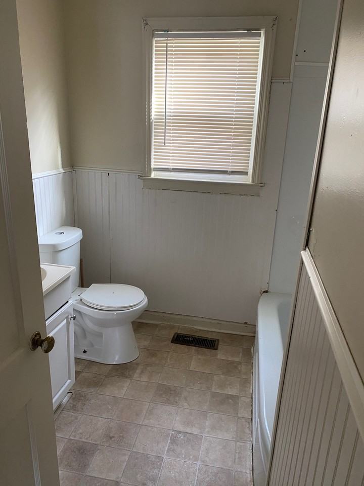 3821 Vermont Ave Nw #1 - Photo 6 of 8