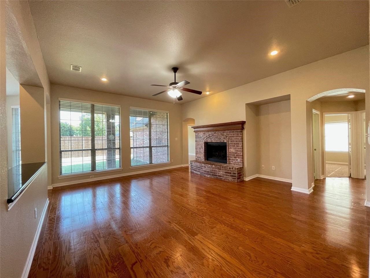 2902 Madison Dr - Photo 7 of 31