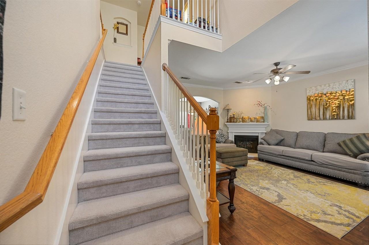 1905 Francis Ct - Photo 6 of 25