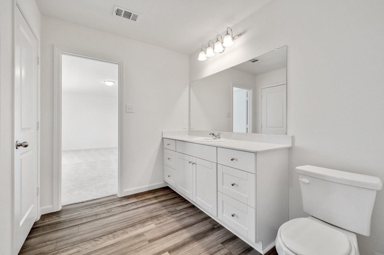 795 Yorkshire Dr - Photo 3 of 36