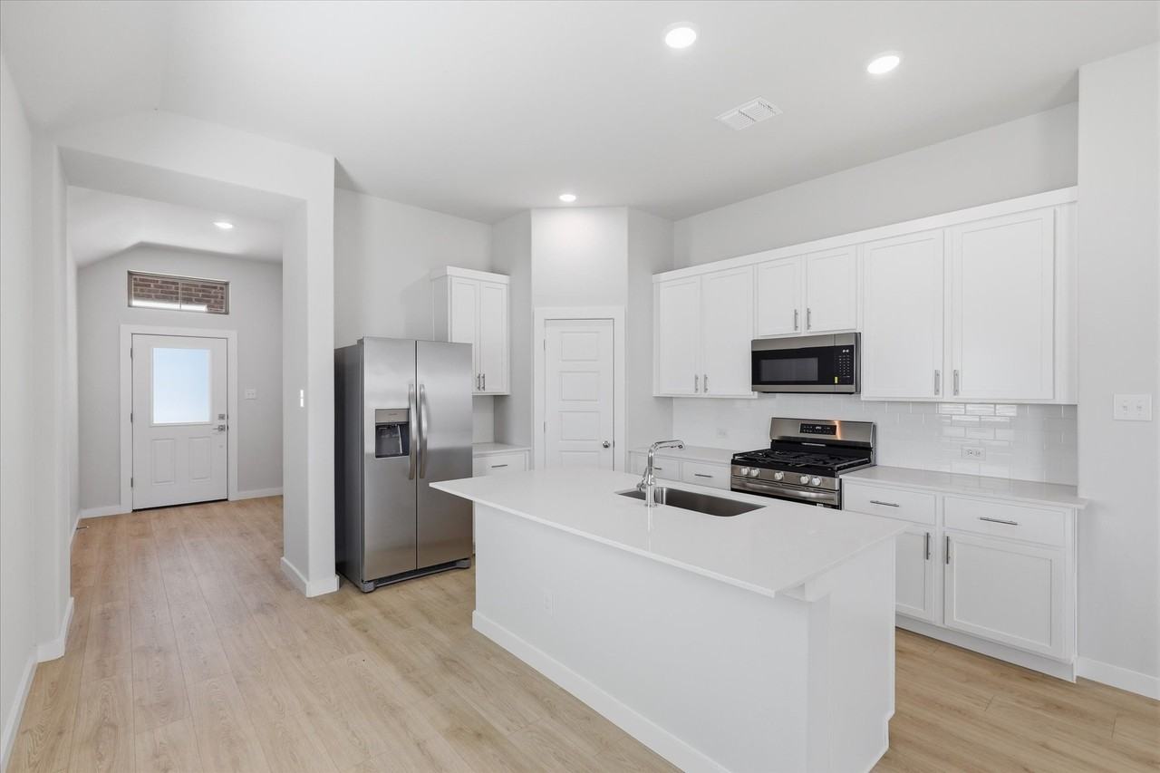 508 Green Grass Dr - Photo 6 of 40