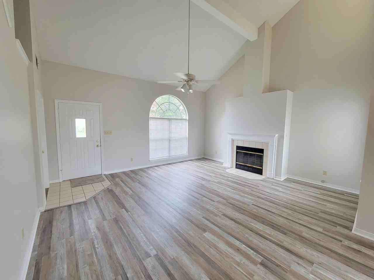 313 Rue Dianne - Photo 6 of 11