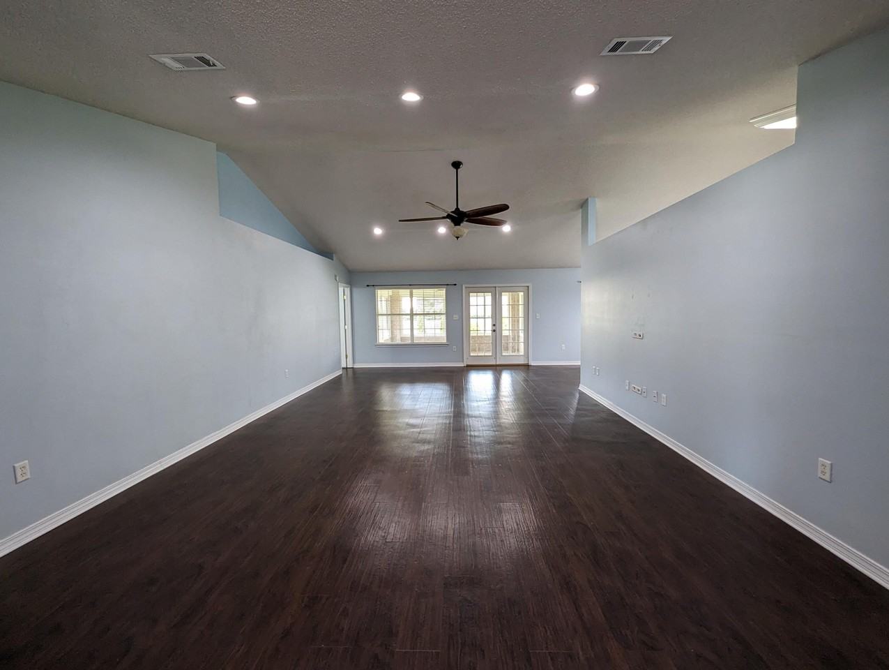 9903 Parker Lake Cir - Photo 5 of 35