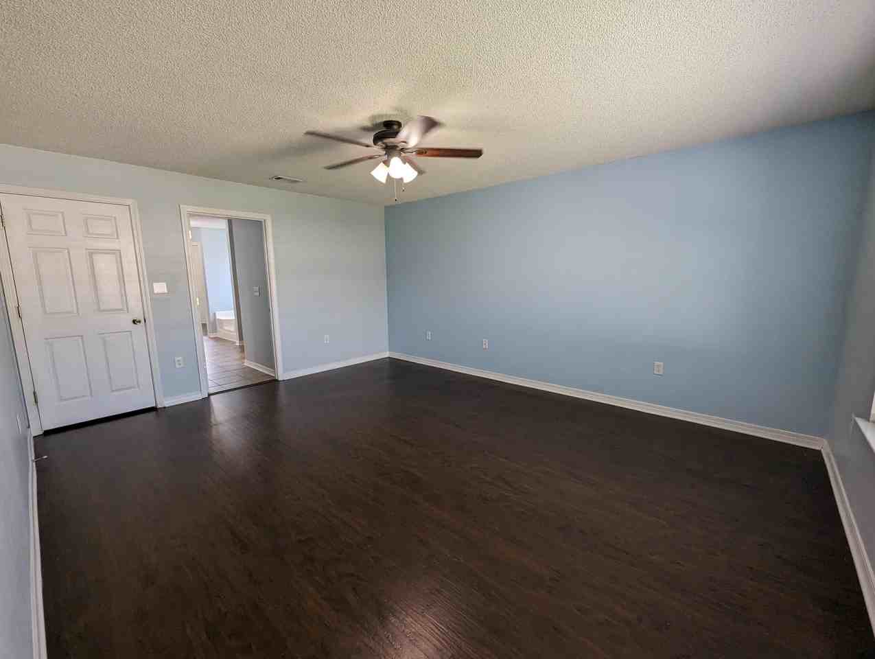 9903 Parker Lake Cir - Photo 7 of 35