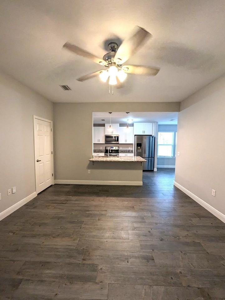 6762 Valerie Ln - Photo 4 of 30