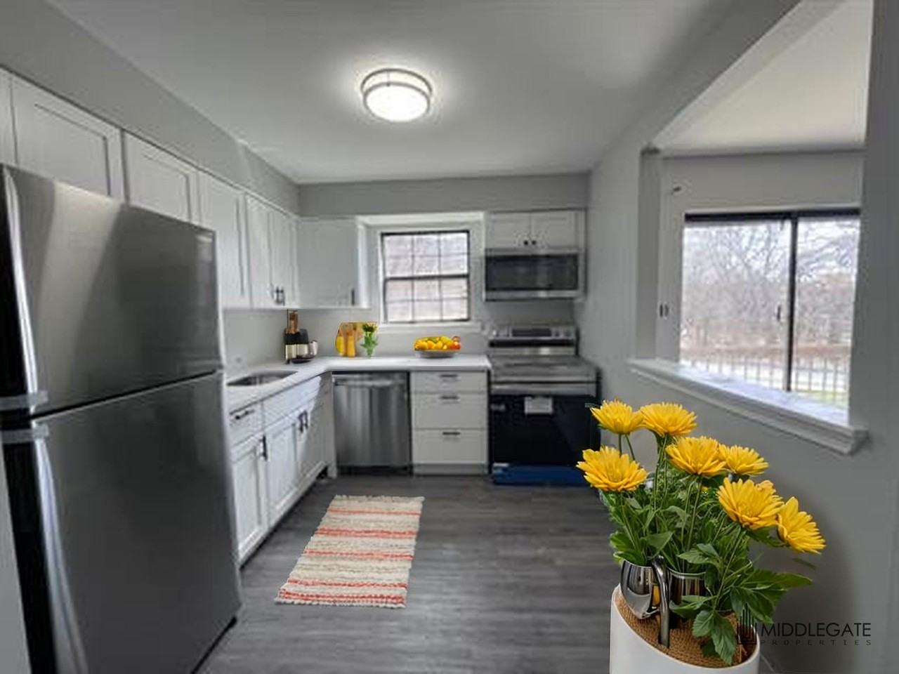 501 E Walnut St #10 - Photo 2 of 7