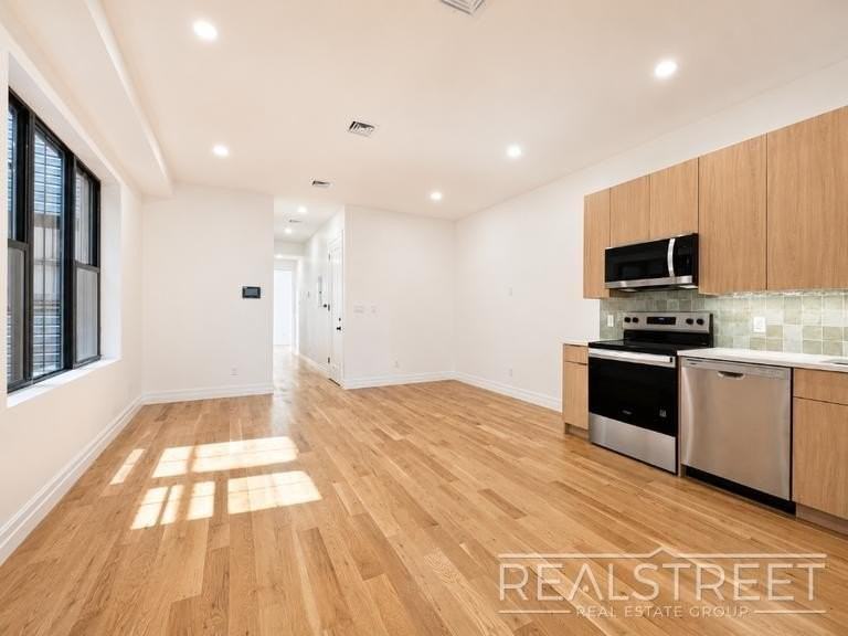 1405 Greene Ave #2 - Photo 2 of 17
