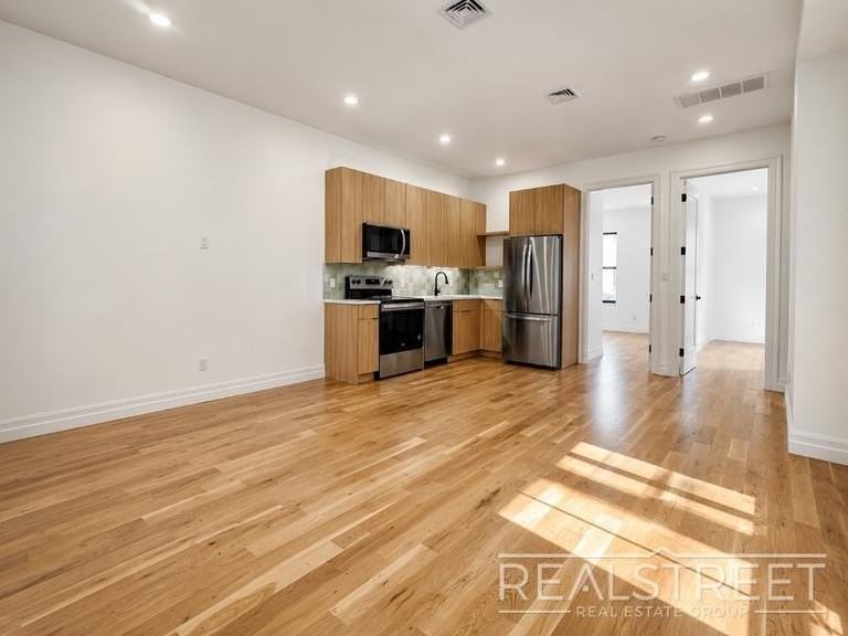 1405 Greene Ave #2 - Photo 3 of 17