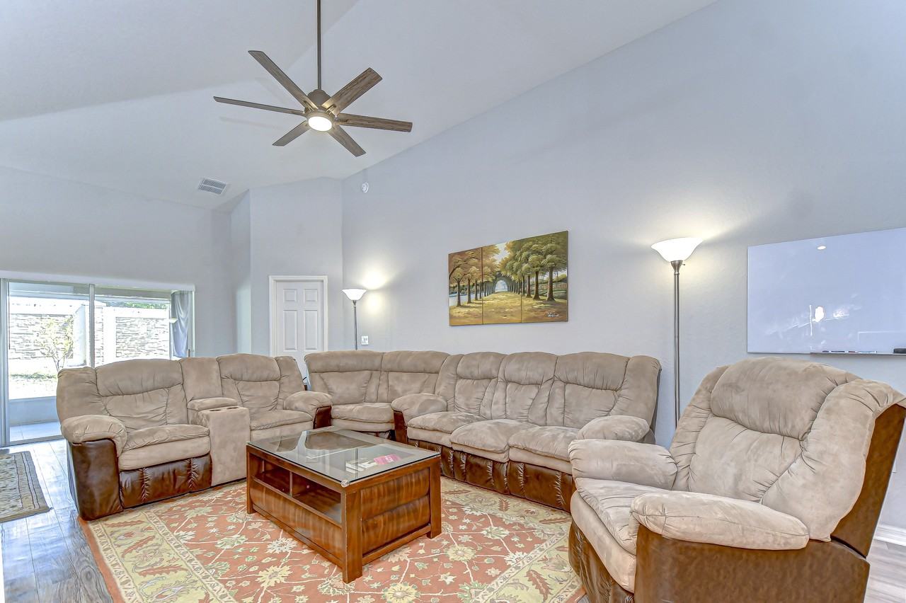 6731 Castle Green Pl #1 - Photo 3 of 10