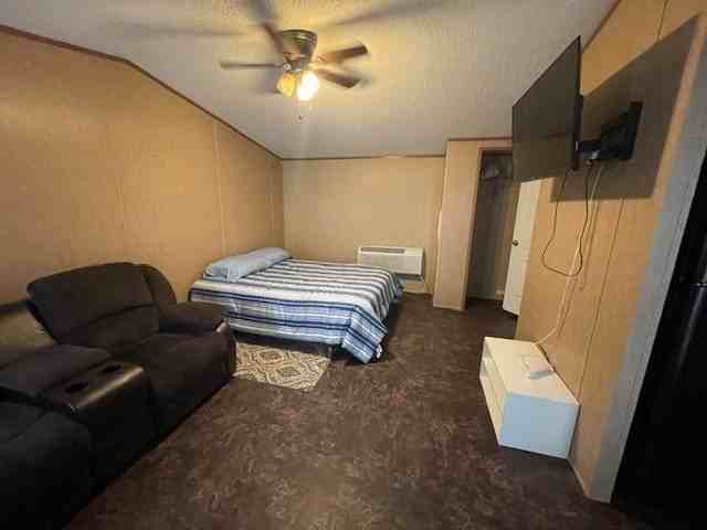 201 N Eric Ave - Photo 3 of 16