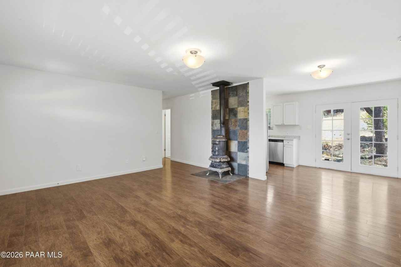 4739 E Julie Dr - Photo 6 of 23