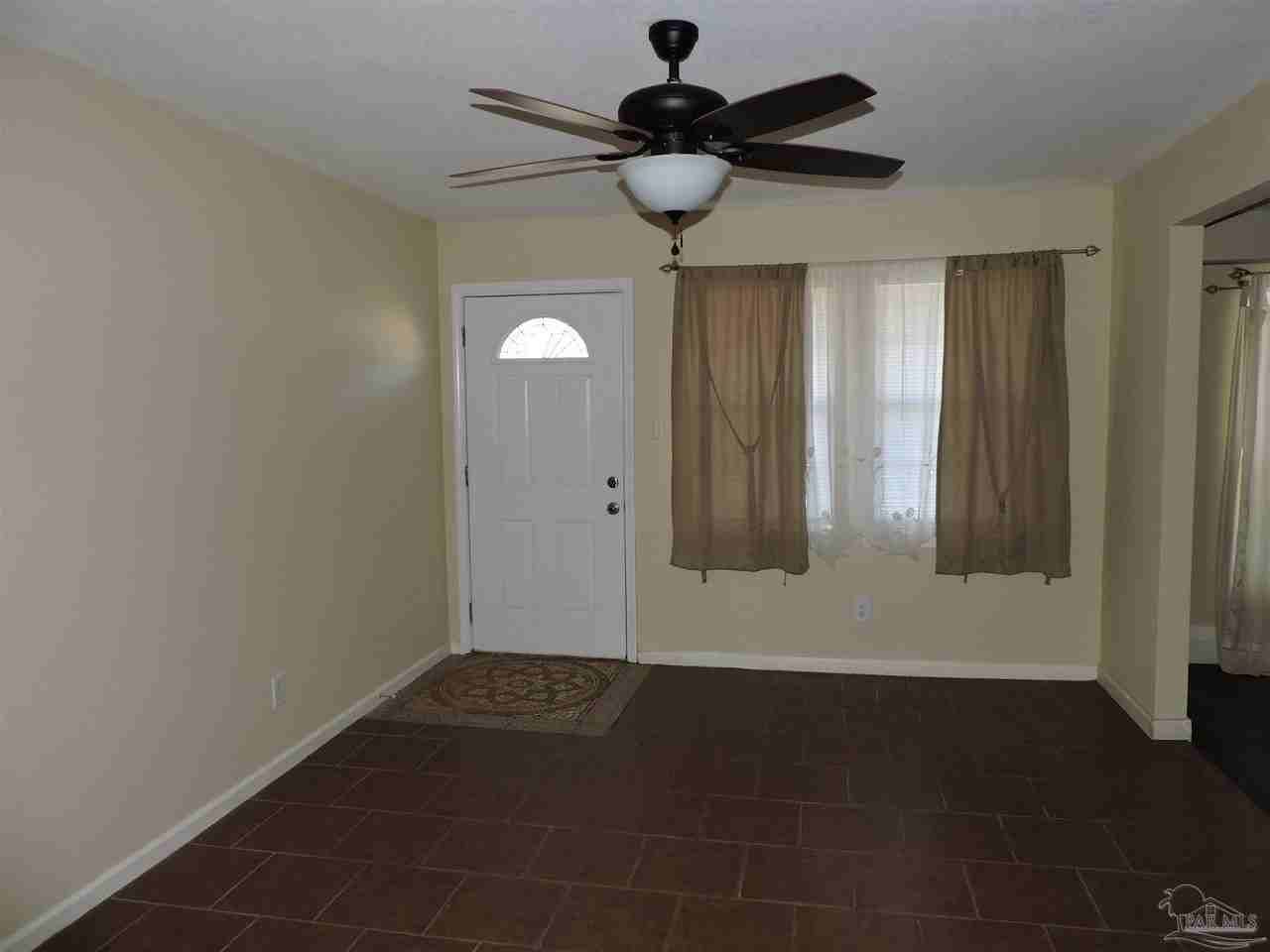 1117 Medford Ave - Photo 2 of 16