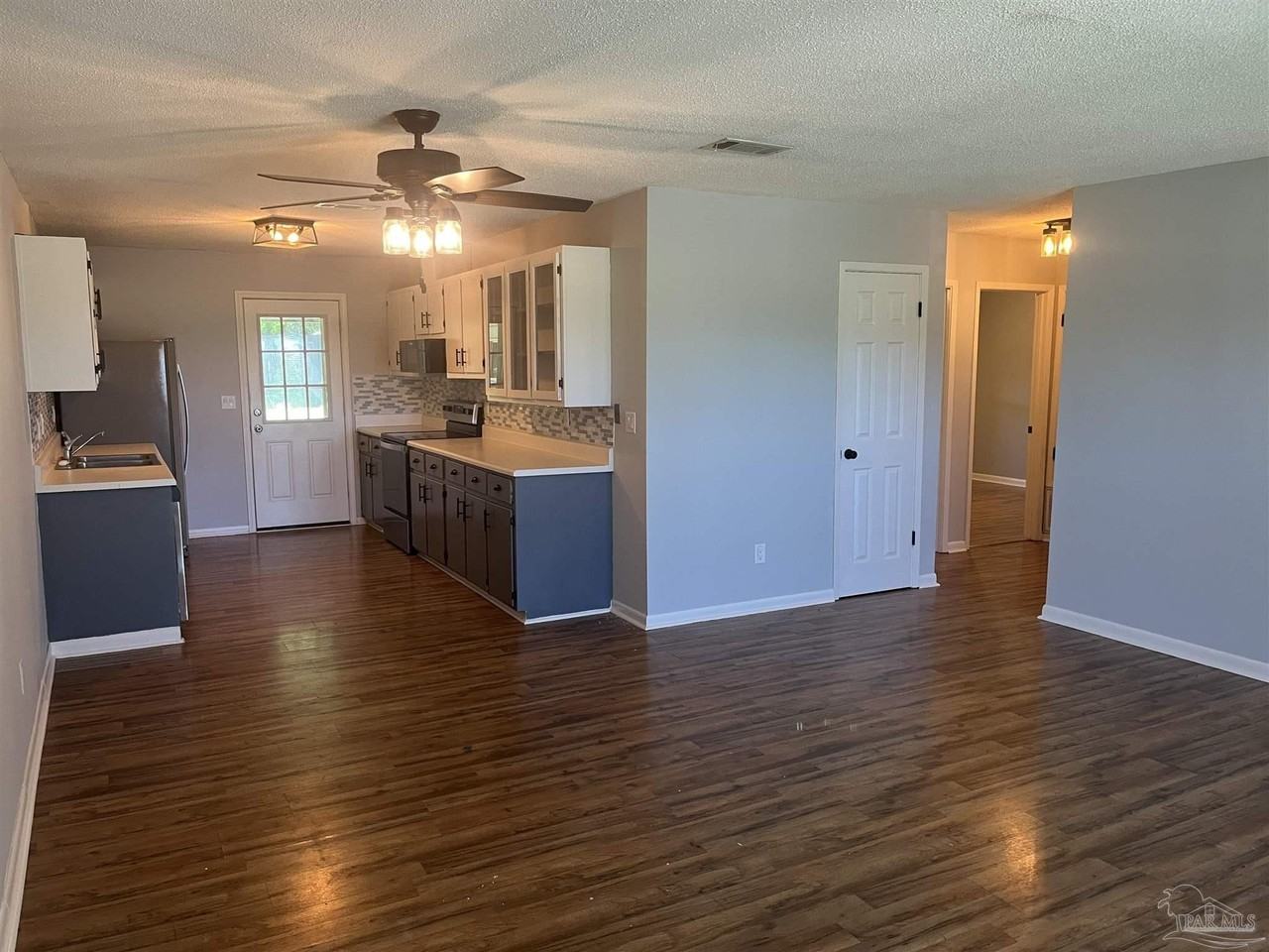 3238 Santa Rosa Dr - Photo 3 of 30