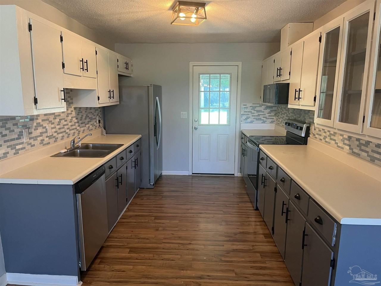 3238 Santa Rosa Dr - Photo 4 of 30