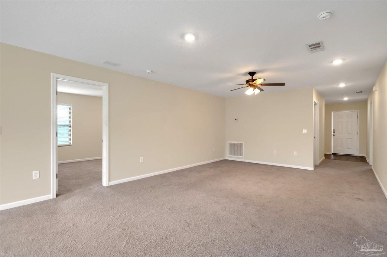 8724 Schooner Ln - Photo 3 of 17
