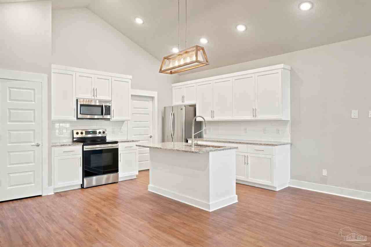 1010 N D St - Photo 6 of 18