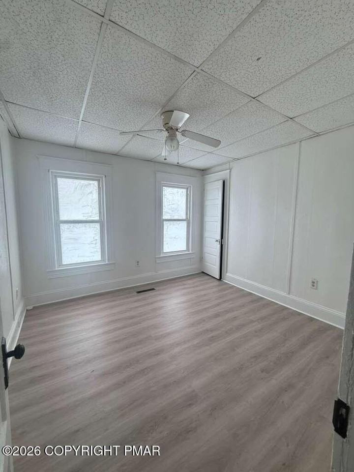 76 Wadham St - Photo 5 of 8