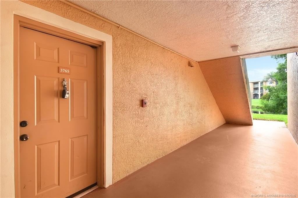 3765 Nw Mediterranean Ln - Photo 3 of 30