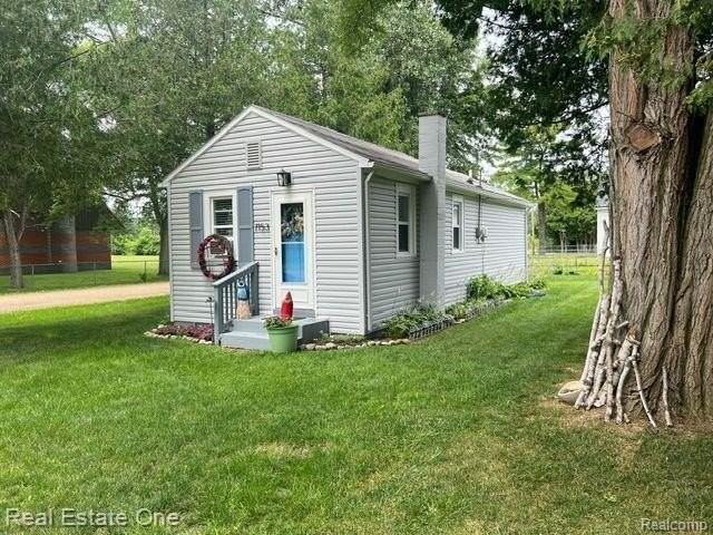 7153 Cedar Rd - Photo 2 of 31